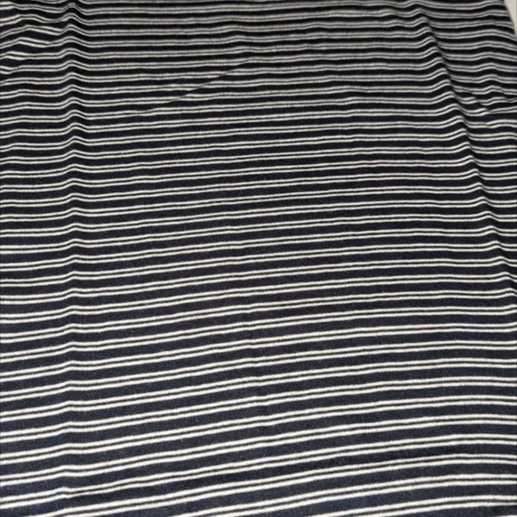 Isabel Maternity Round Neck Tank Top Blue Striped NWT 25.25" Length Medium - Picture 2 of 6